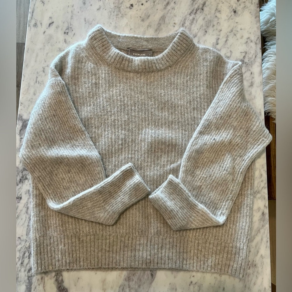 Everlane Alpaca Crewneck Sweater, Light Gray, Size Small (fits like XS/S)